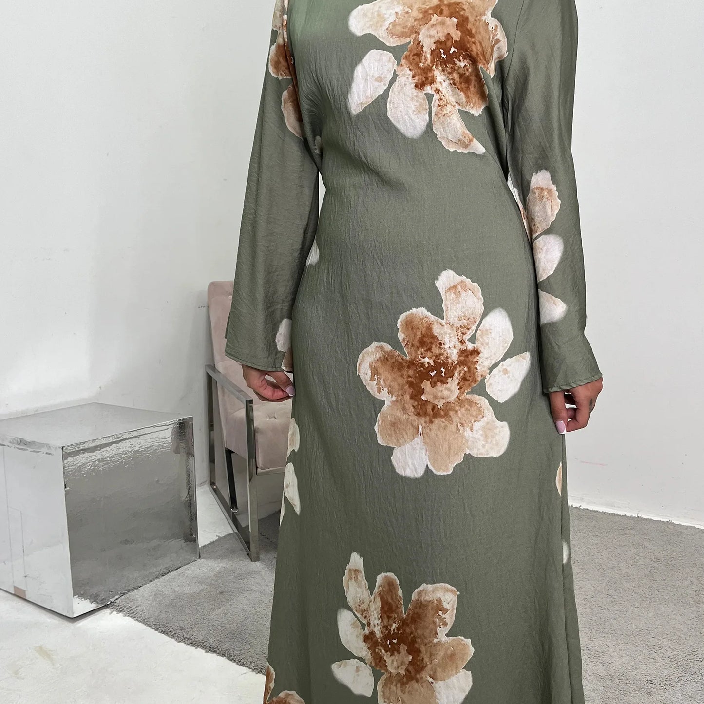 Arabesque Bell Sleeve Flowy Maxi Abaya Dress