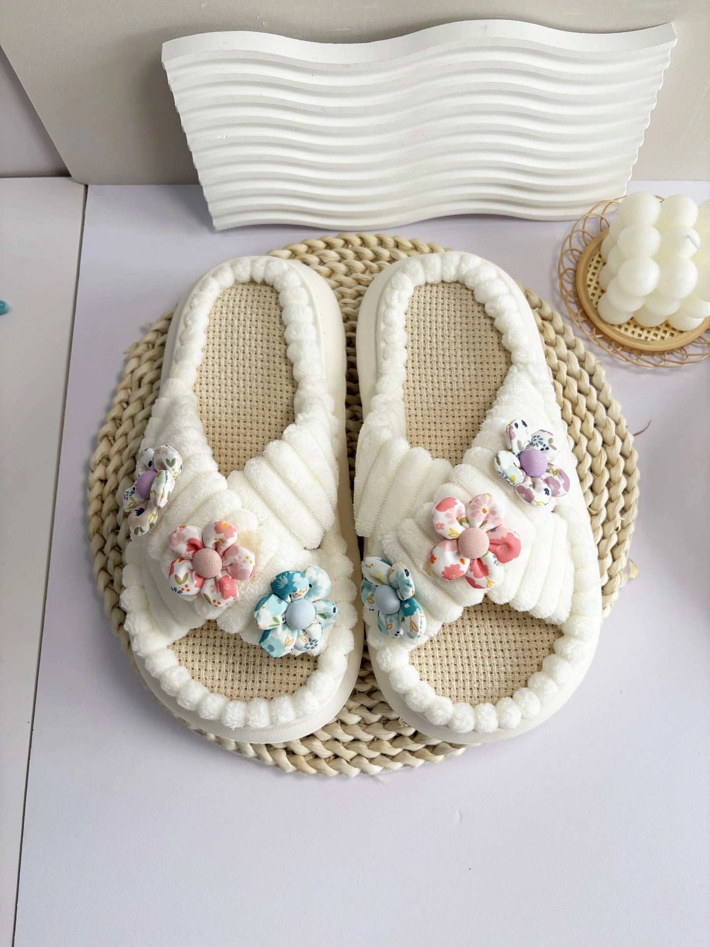Home Open-Toe Cross Slippers
