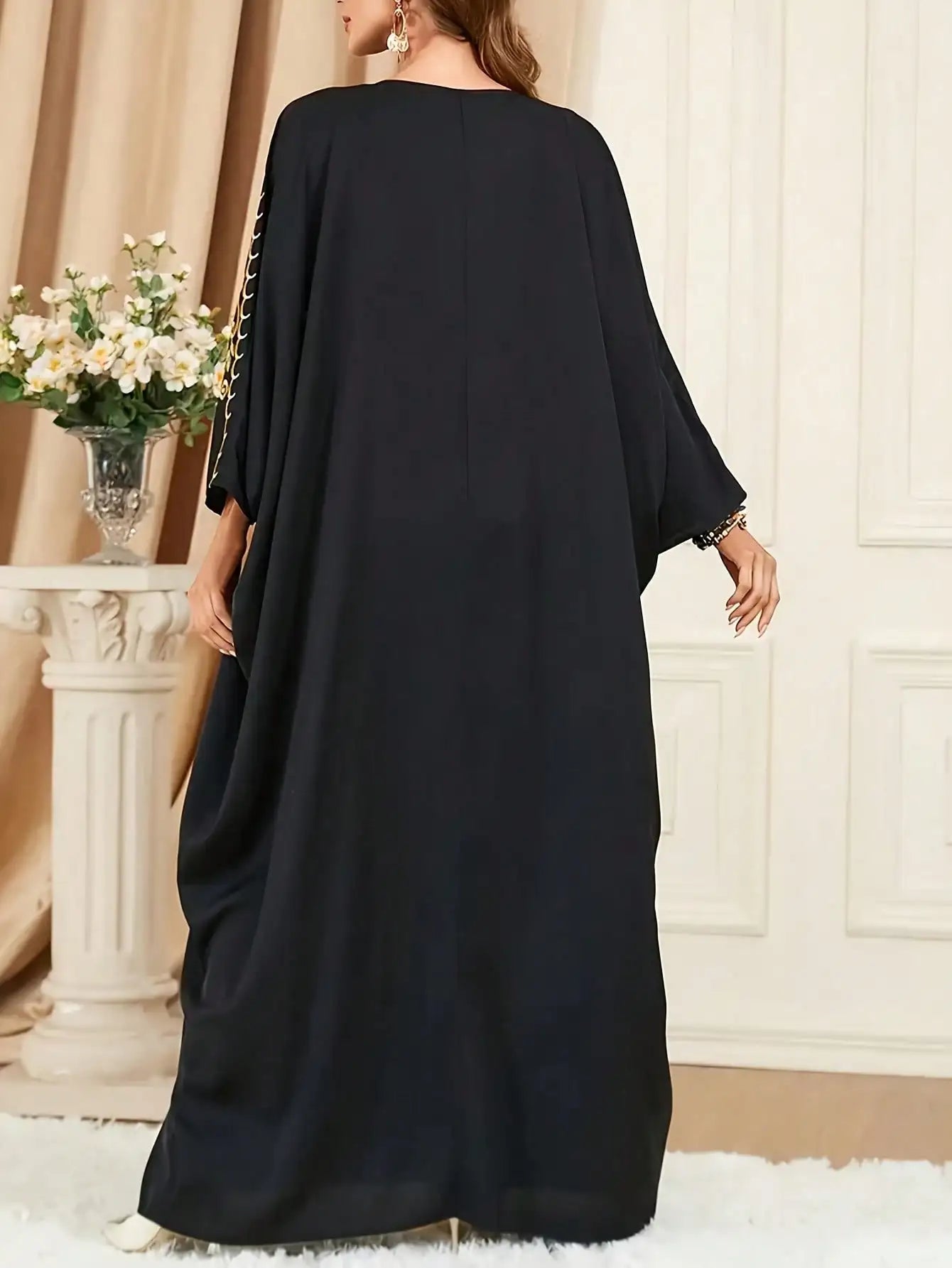 Elegant Long-Sleeved Plus Size Arabic Robe Dress