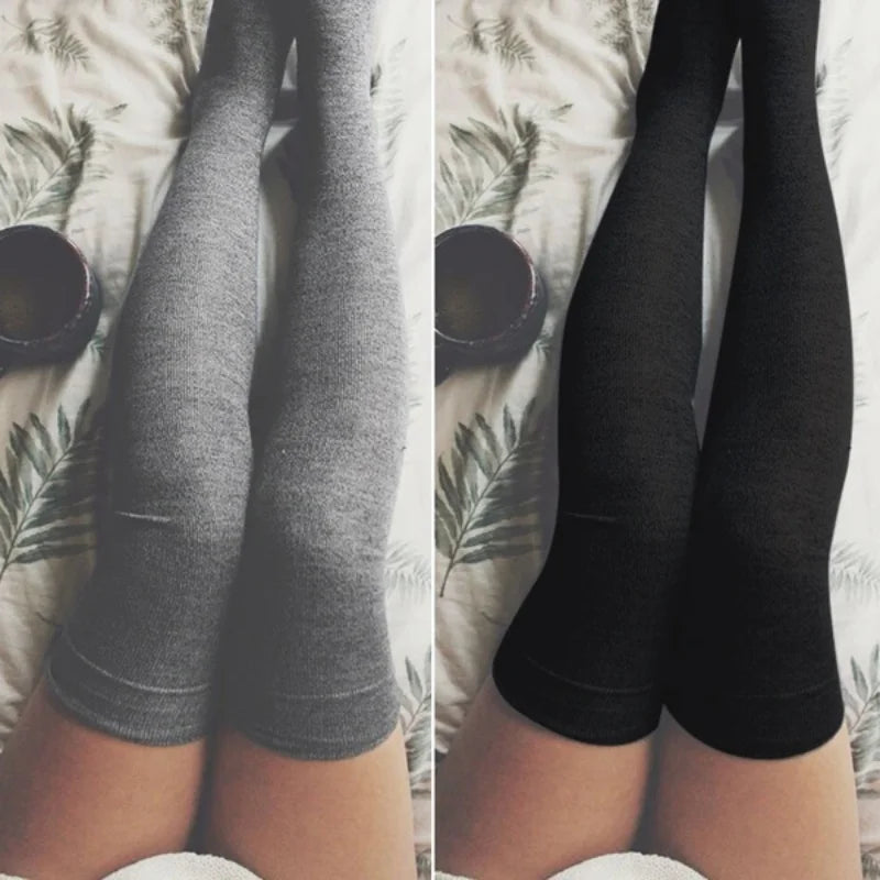 Calcetines largos lisos negros y blancos sexis