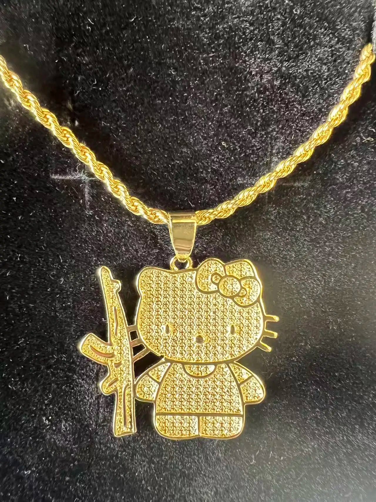 18K Gold Rope Chain Heart Pendant Necklace