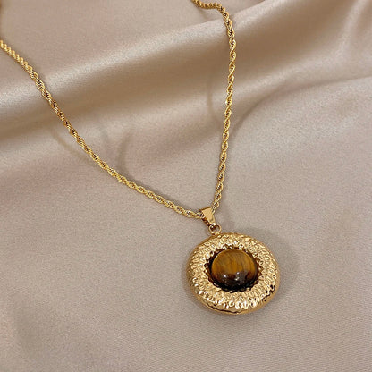 Chic Gilded Textured Natural Stone Pendant Vintage Necklace