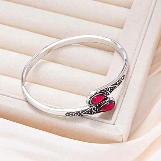 Imitation green water drop open bracelet