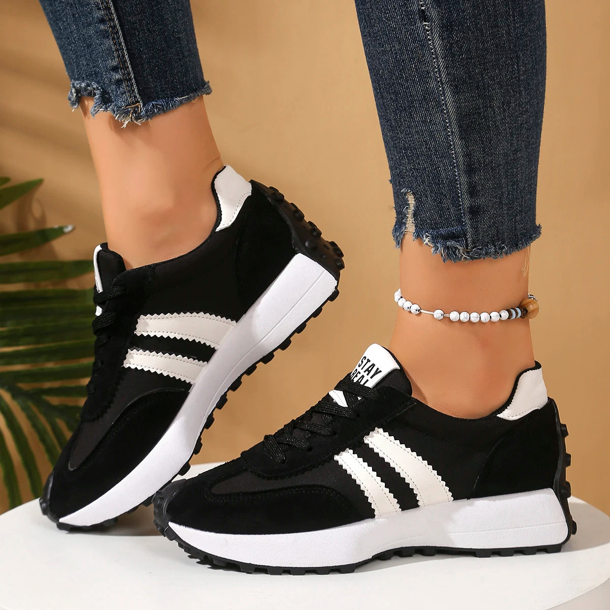Elegant Lace Up Casual Sports Shoes
