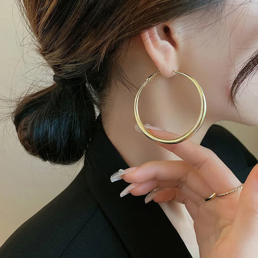 DANA Exaggerated Big Circle Hoop Earrings