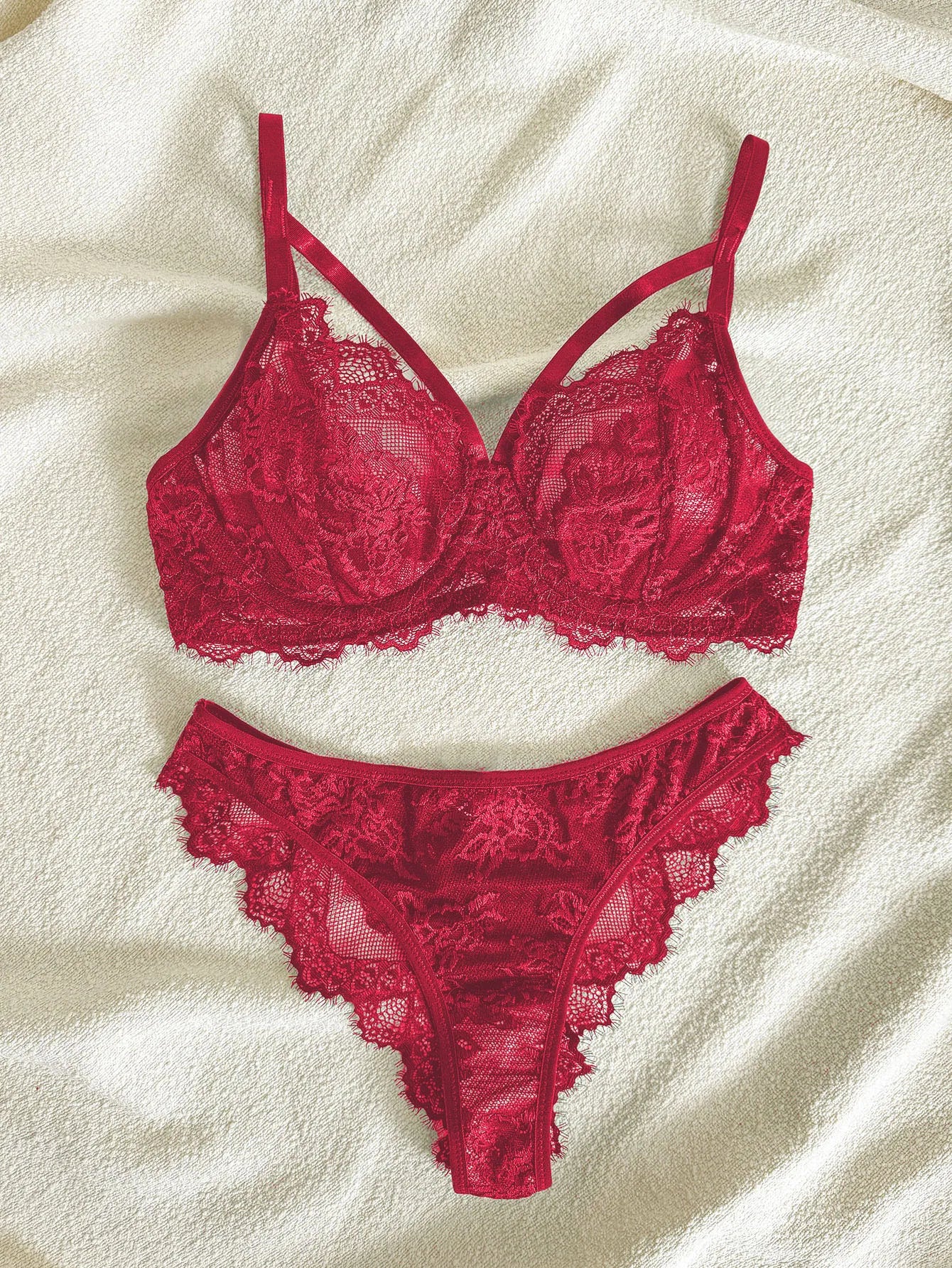 Eyelash Fancy lace strapping underwire Lingerie Set