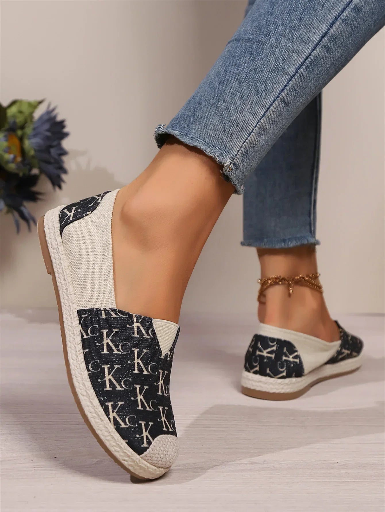Handmade Lace Flats Breathable Shoes