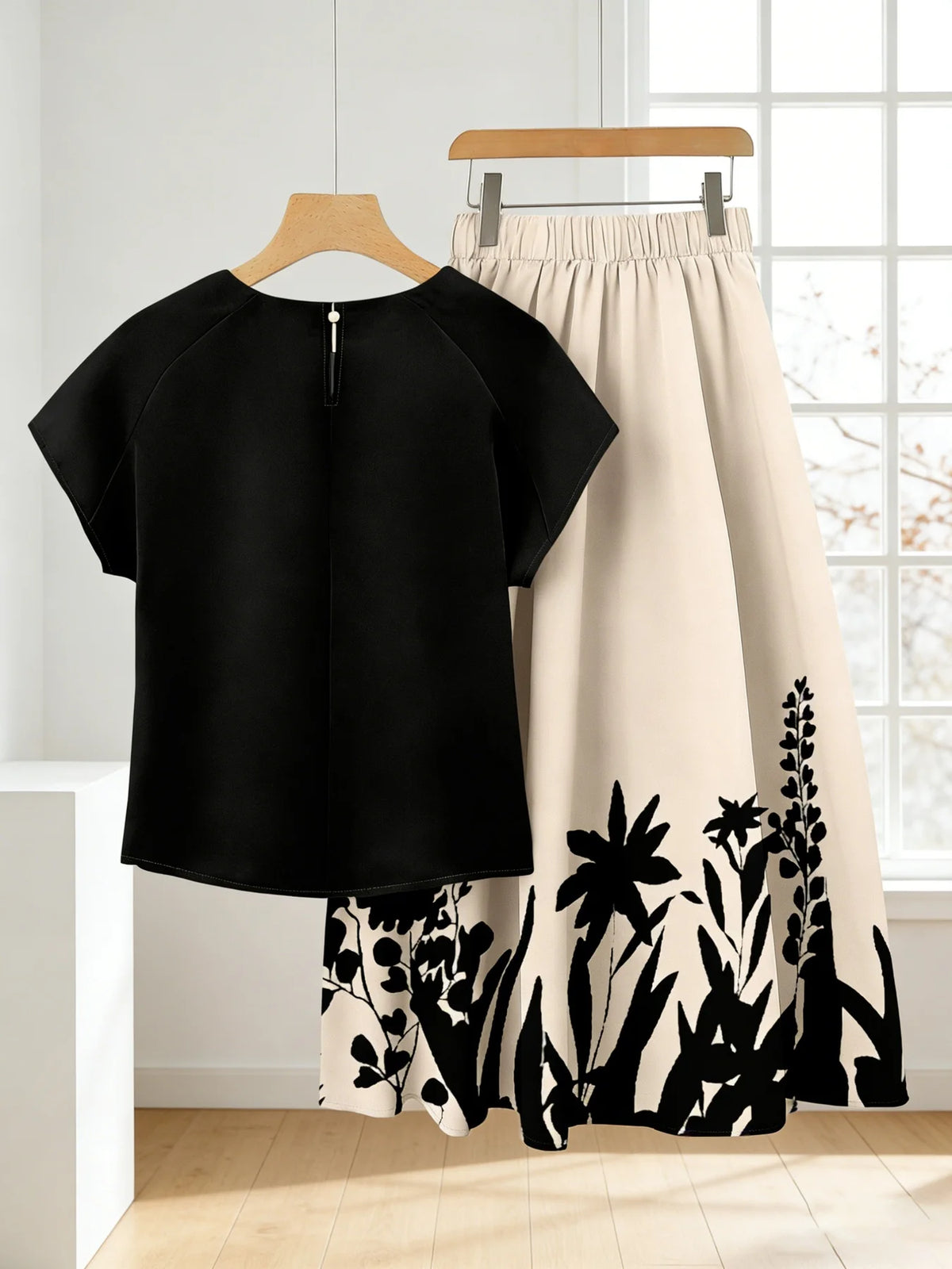 Plus Size Loose Black Simple Top Plant Printed Half Skirt Two-Piece Set