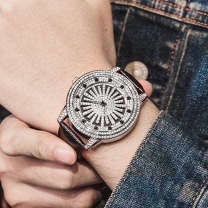 Reloj de cuero giratorio Lucky Star con diamantes completos