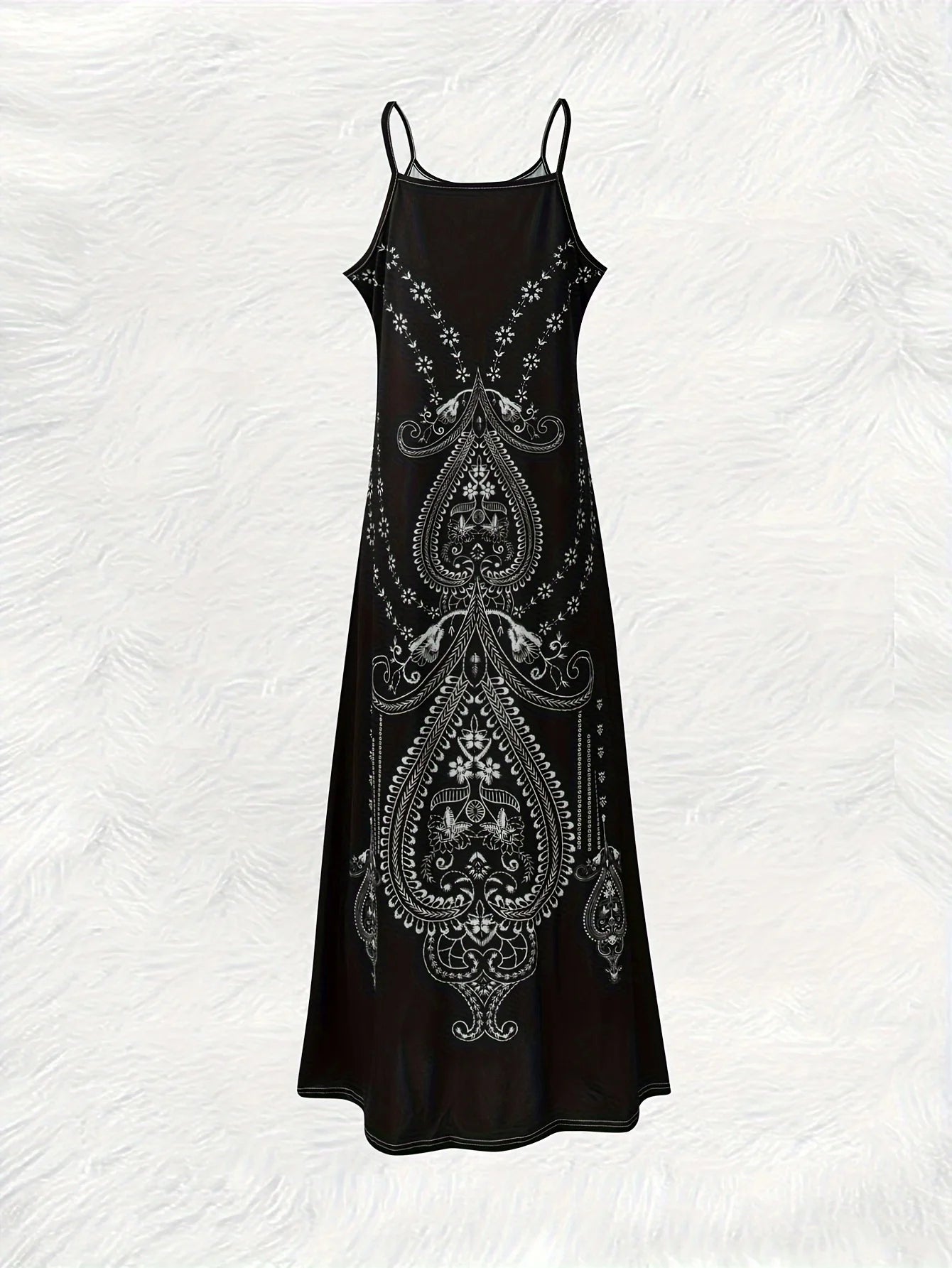 Vacation style Black And White Paisley round neck spaghetti strap dress