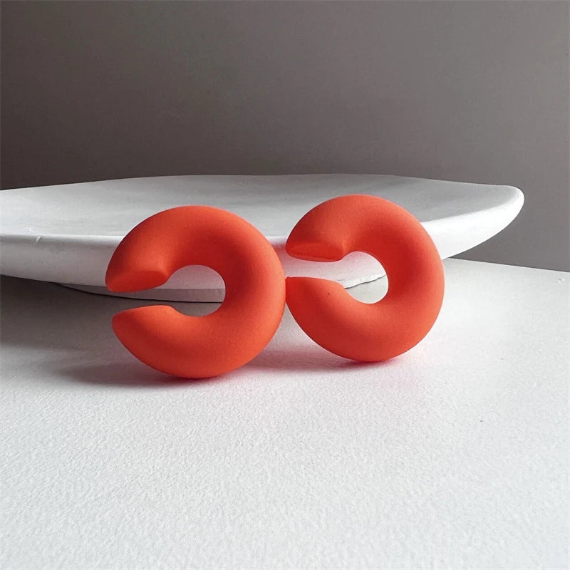 DANA Round Circle Clip Earrings