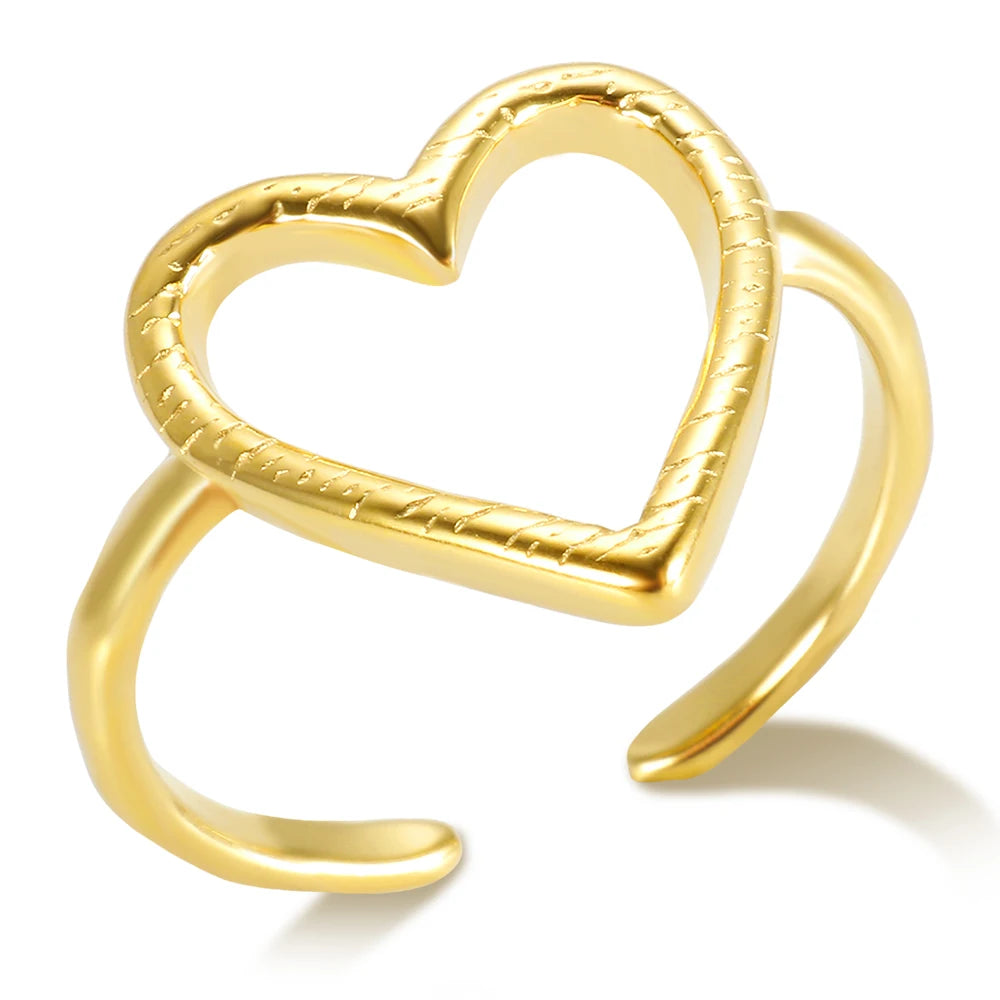 DANA Three-dimensional M Letter Ring