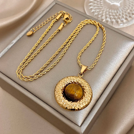 Chic Gilded Textured Natural Stone Pendant Vintage Necklace