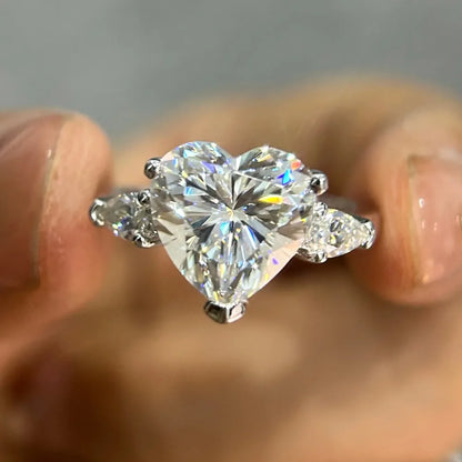 DANA 1-4Carat Heart Shape Moissanite Ring