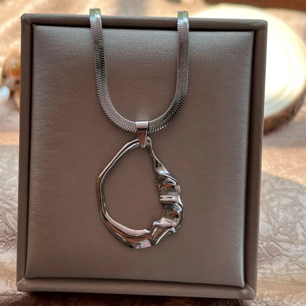 Exaggerated Punk Big Round O Shaped Necklace
