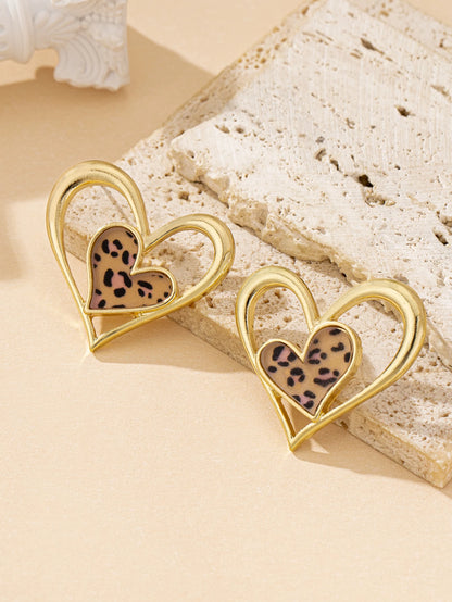 Elegant and Versatile Retro Heart-Shaped Earrings