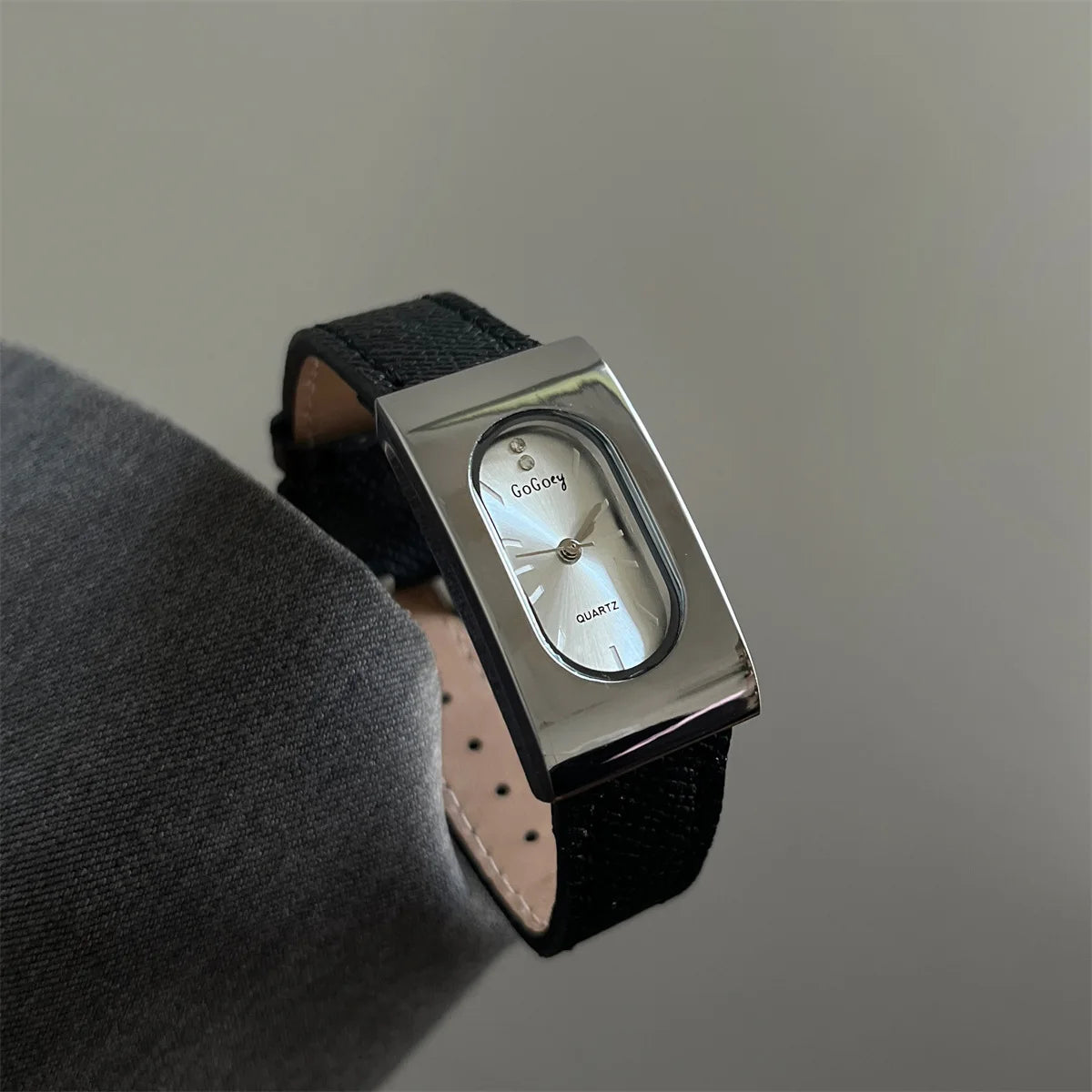 Vintage Rectangular Luxury Quartz Wristwatch