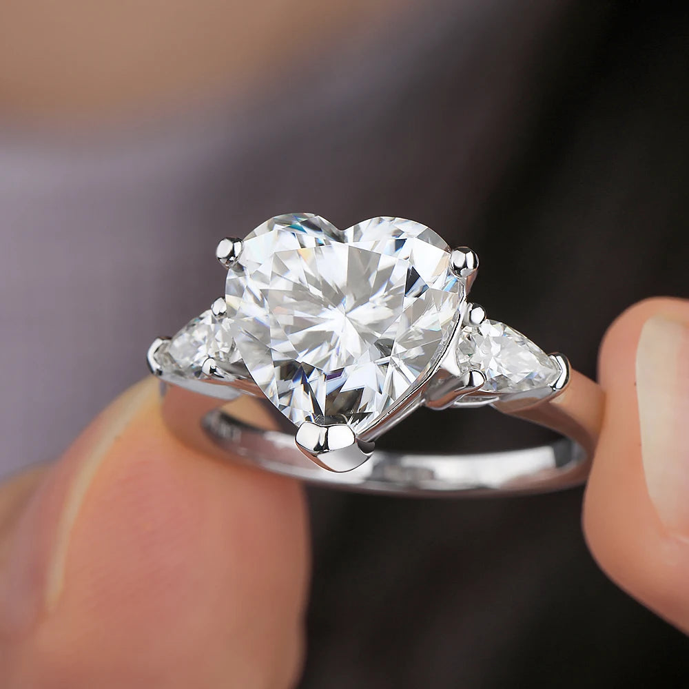 DANA 1-4Carat Heart Shape Moissanite Ring