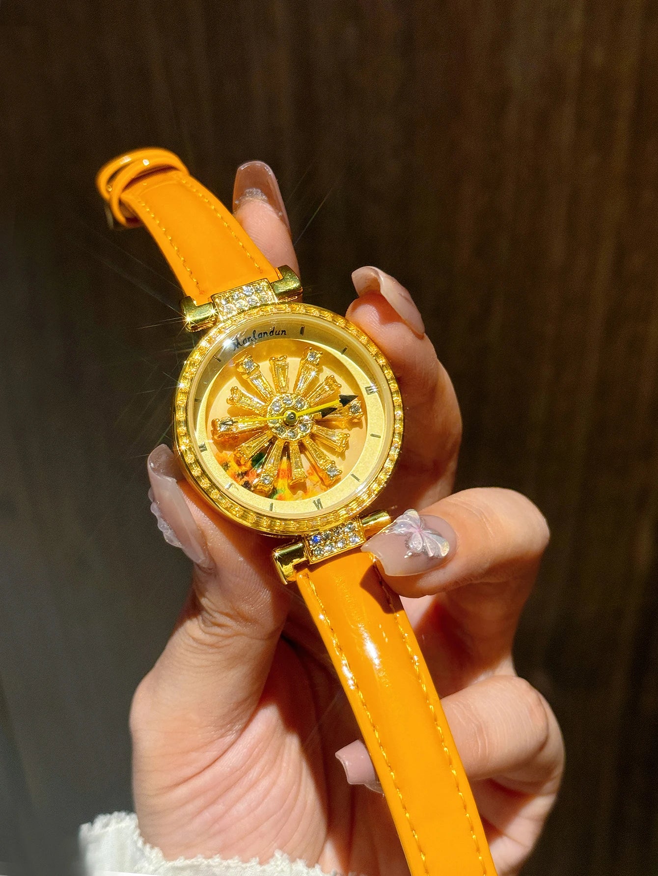 Rhinestones Sunflower Rotating Dial Watch