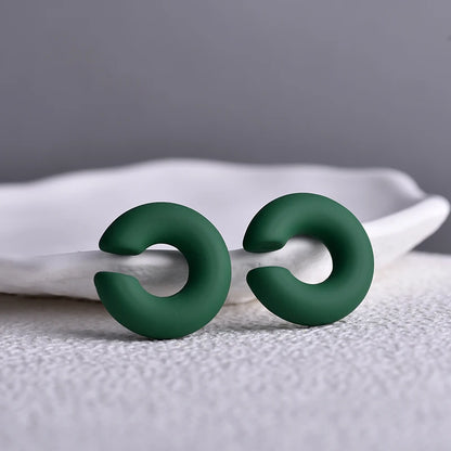 DANA Round Circle Clip Earrings