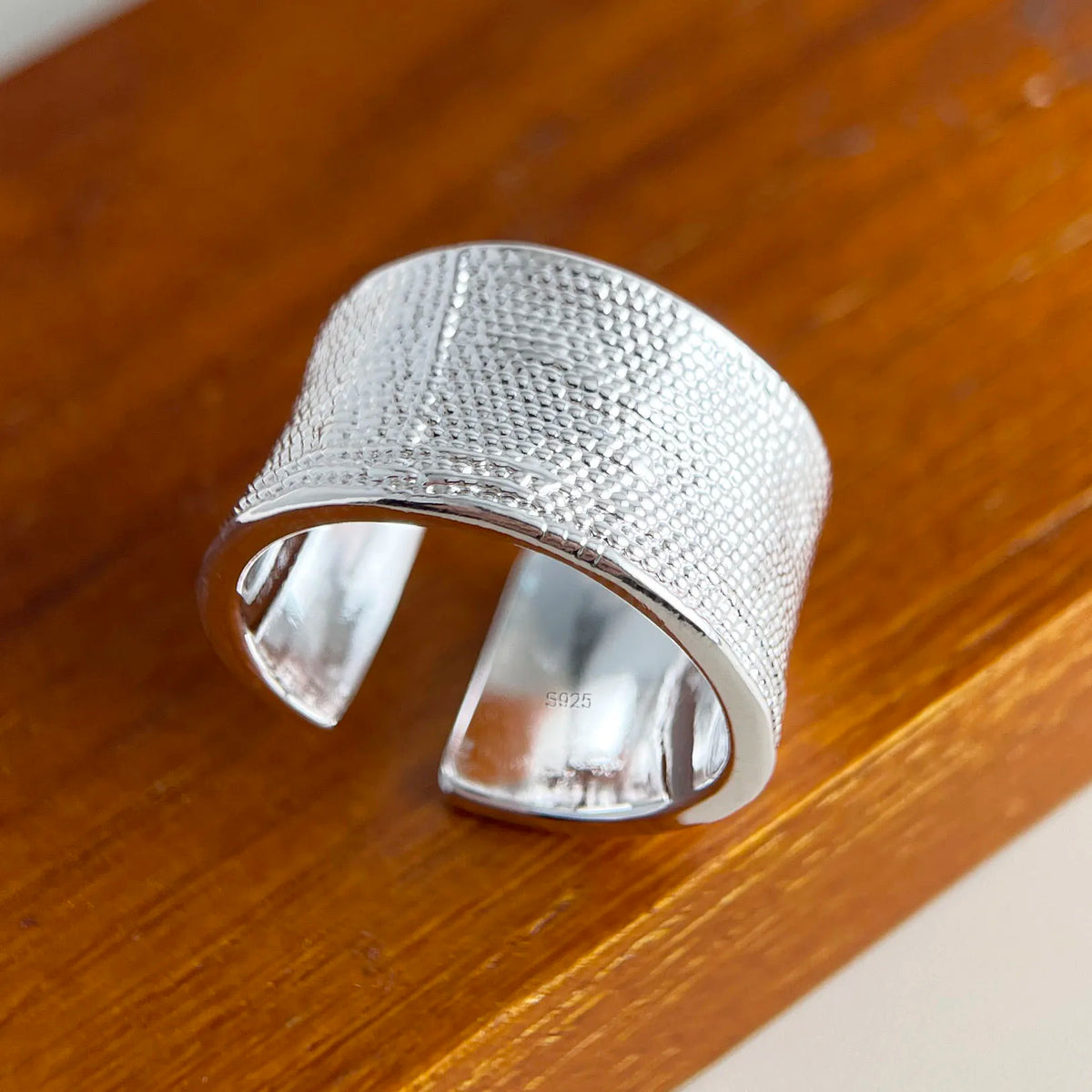 925 Sterling Silver Geometric Wide Sparkling Ring