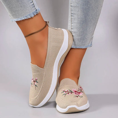 Breathable mesh flat casual sneakers shoes