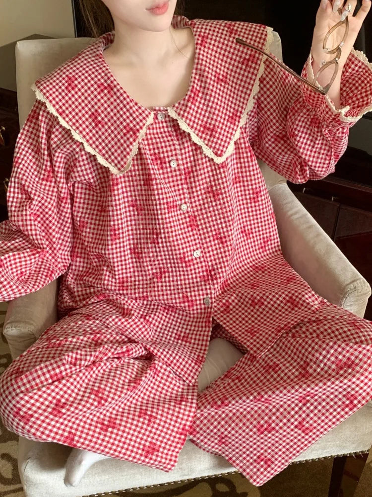 Long-Sleeved Pajamas Set