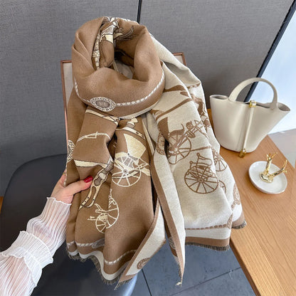 Elegante chal de cachemir con estampado de caballos