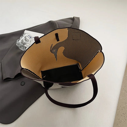 Bird Design Knitted Shoulder Bags