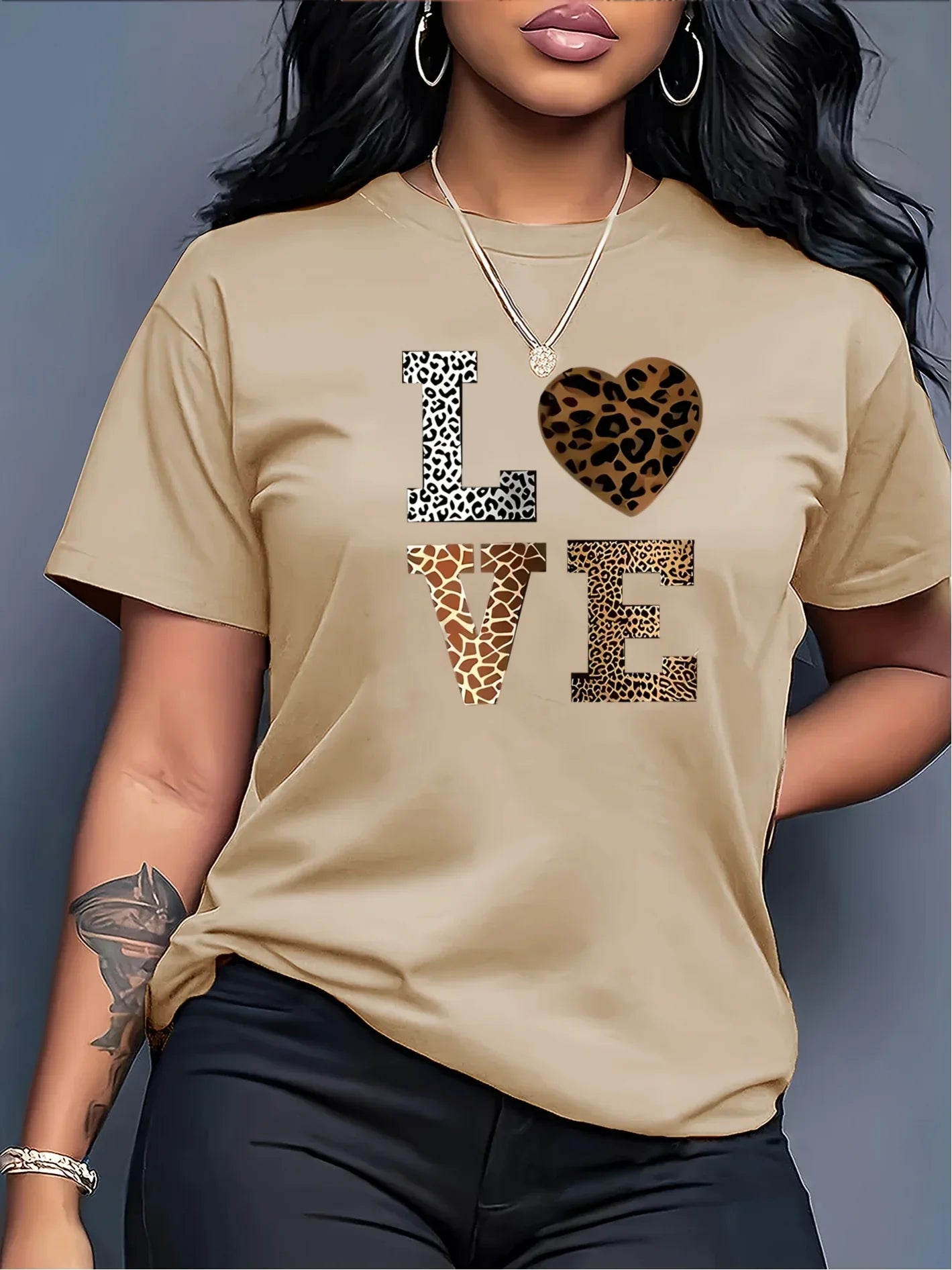 "Love" Leopard Heart Pattern T-shirt