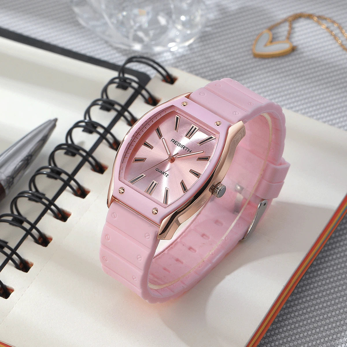 Casual Silicone Strap Quartz Watch