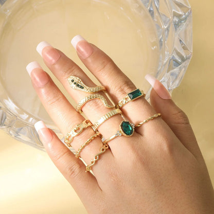 Retro Imitation Gemstone Snake-Shaped Twisted Rings